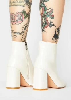 Coupon ๐งจ Public Desire Off White Aimee Patent Ankle ๐ฅพ Boots ๐ฅพ Boots & Booties ๐ 7 Public Desire Off White Aimee Patent Ankle Boots Boots & Booties